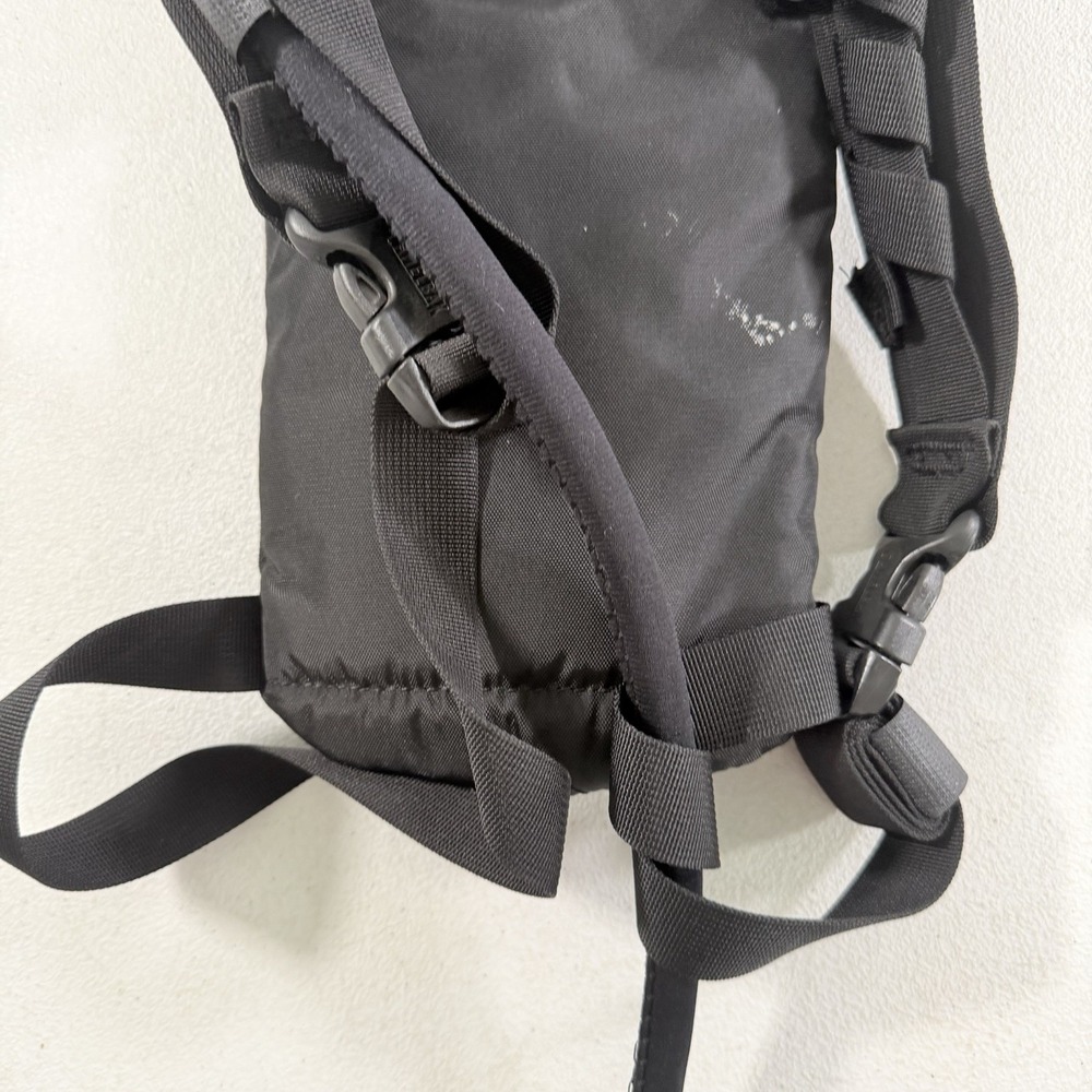 Camelbak Maximum Gear 70 oz 2L Thermobak Hydration Backpack Black Cordura - Picture 11 of 13
